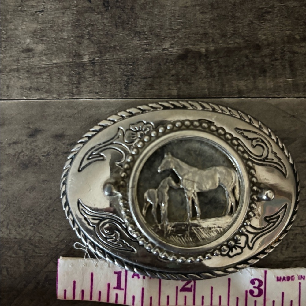 Silver Horse Design Belt Buckle